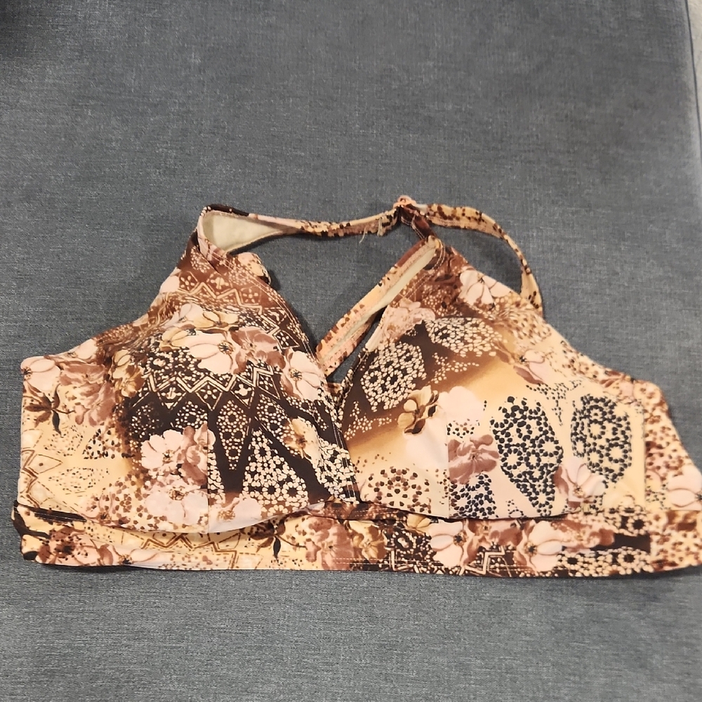 Like New Torrid Wireless Criss Back Bikini Top